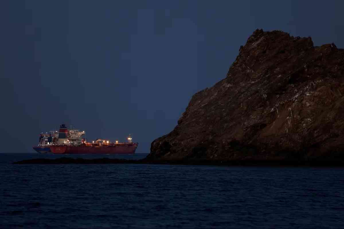 イラン、一部石油タンカーのホルムズ海峡通過を認める案検討　人民元での決済が条件 - CNN.co.jp