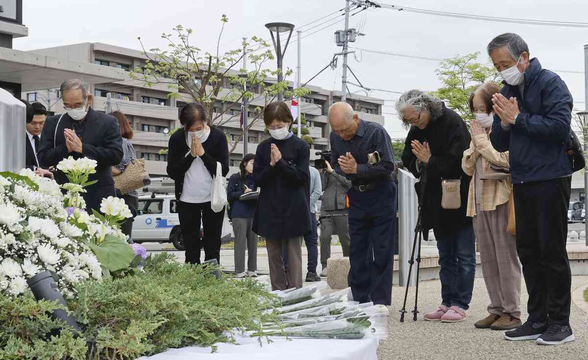 熊本地震「前震」10年、98％の家屋が倒壊した町に献花台…「生活取り戻すための10年だった」