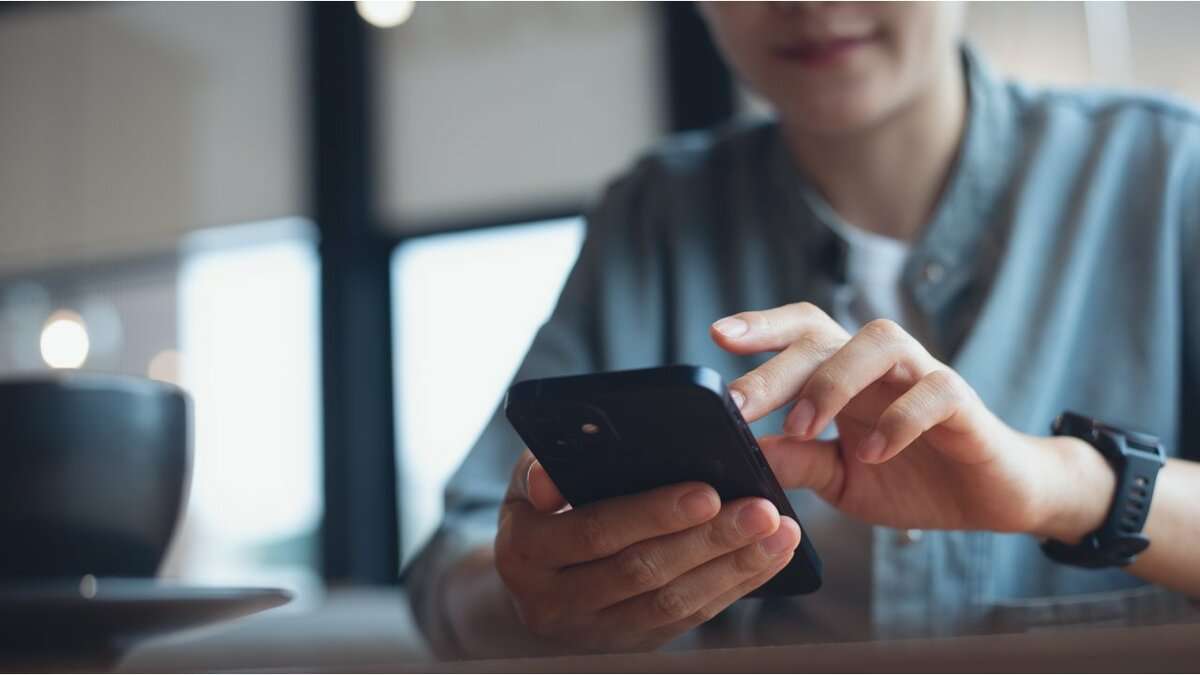 もはや「ググる」ことすら面倒に？ 上司や同僚をイライラさせるZ世代の「フィンガープリンセス」急増の理由｜概要｜ニュース｜ピンズバNEWS
