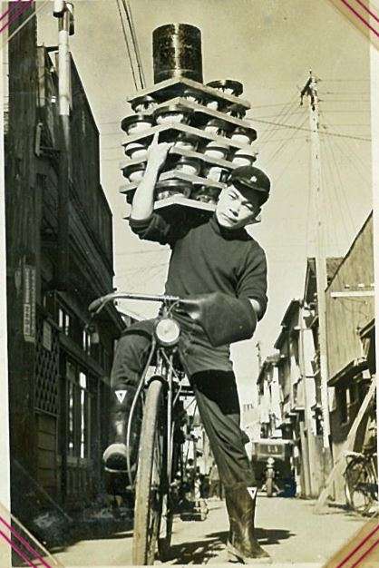 【青切符】自転車で「ハンドルに買い物袋ぶら下げ禁止」に批判殺到!「警察の反則金目当て」「カゴ付いてないのに」と言われてるけど、本当に守る必要あるんですか? 知らない人も多い“悲惨なリスク”