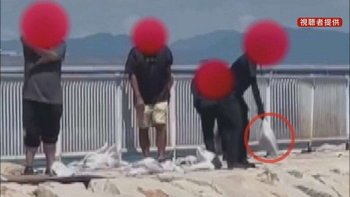 花火大会後に業者が「大量の土のう」を投棄...ビーチの岩場になんと９０袋超　『ゴミはゴミを呼ぶんや！』と市民は怒り　直撃取材に業者は『本当、軽い気持ちで...』 | TBS NEWS DIG