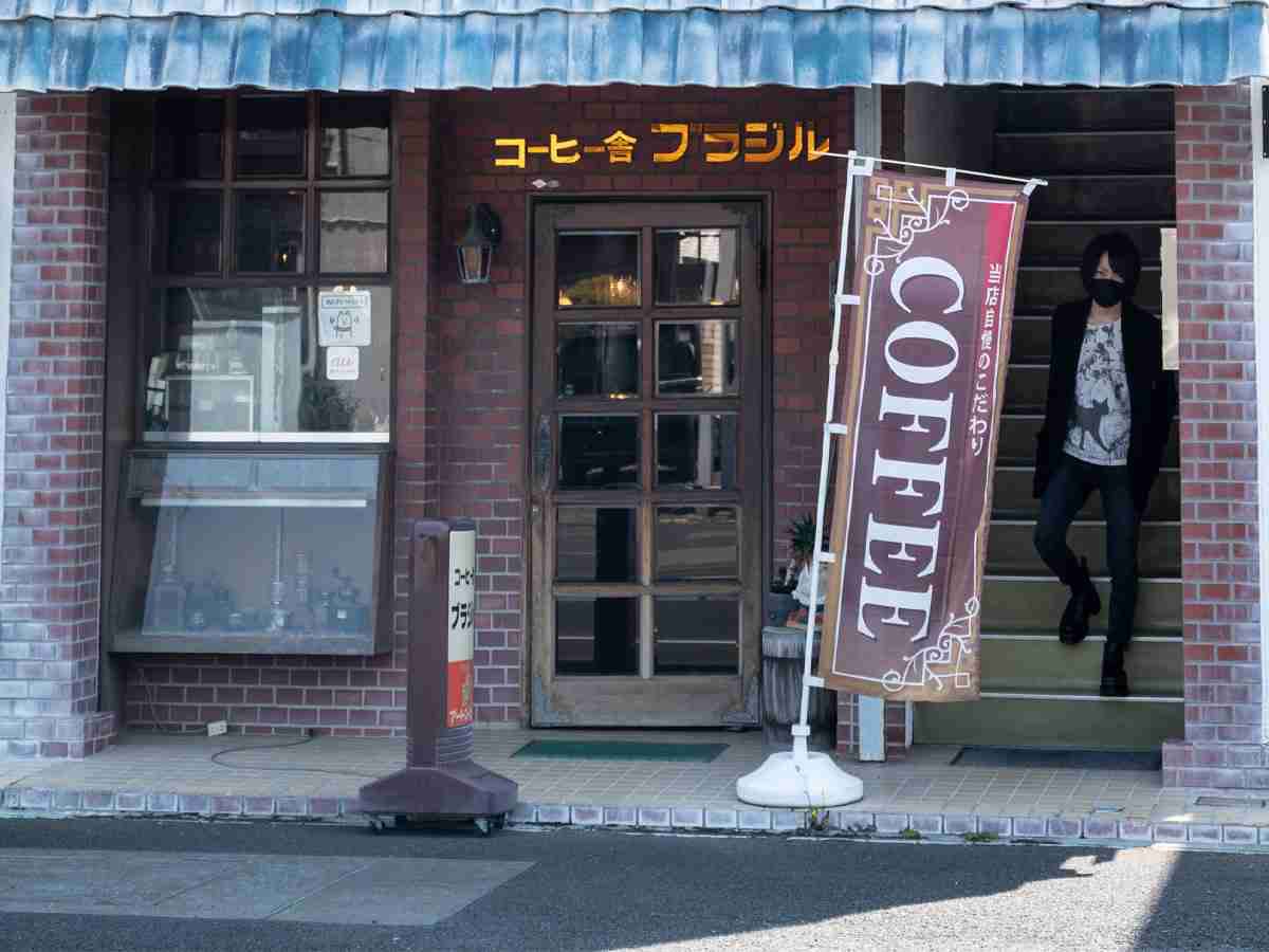 喫茶店が入る建物　外観に「本当にあるのか…」「夢みたいで憧れる」
