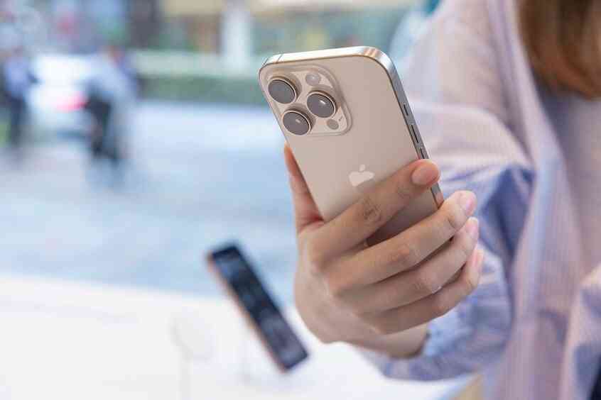 「Androidだといじめられる」投稿が話題…女子中高生が「iPhone一択」と主張する“いまどき”の理由