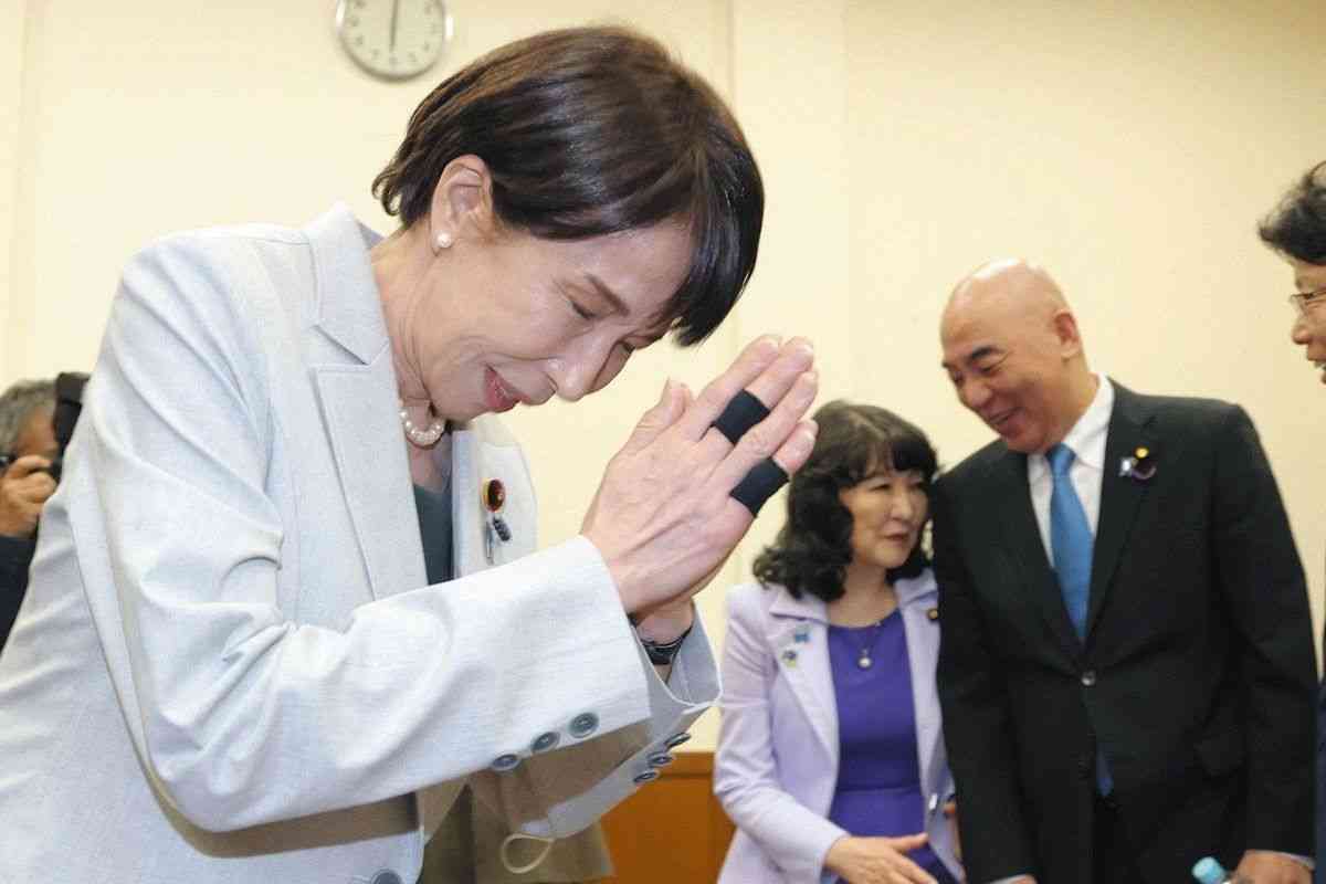 自民幹部「官邸が嫌がるから」…高市首相、国会出席を削りに削って予算成立　SNSにはせっせと書き込む落差：東京新聞デジタル