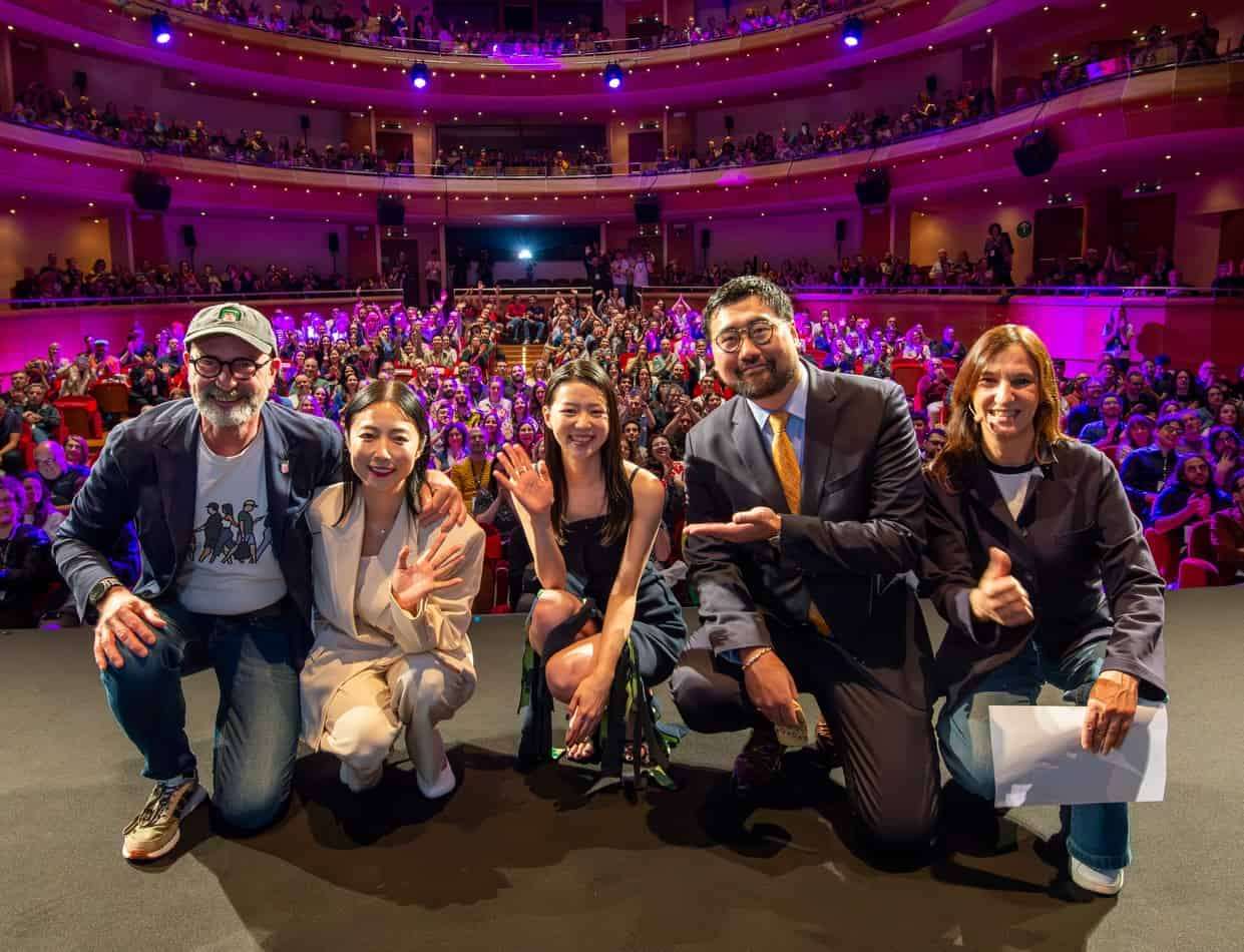 MEGUMI感涙！プロデュース映画『FUJIKO』がウディネ映画祭で5分間のスタンディングオベーション、1,200人が総立ち - THR Japan