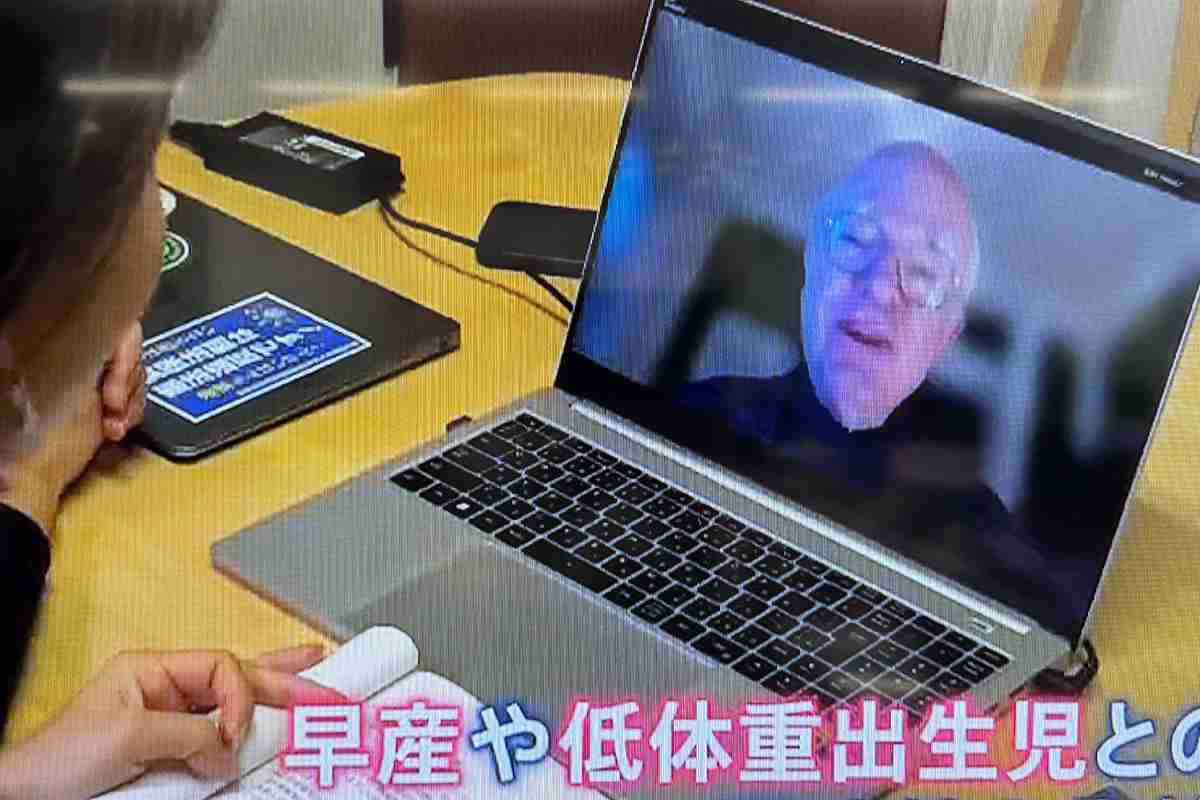 「安保法制は憲法違反です！」『報道特集』で取材関係者のPCに政治的ステッカー映り込み、“中立性”に疑問続出…TBSが語った「真相」