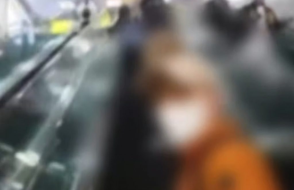 「ついて来て」親切な案内の直後に豹変…ソウル駅で外国人観光客を狙う“親切の押し売り”男（KOREA WAVE） - Yahoo!ニュース