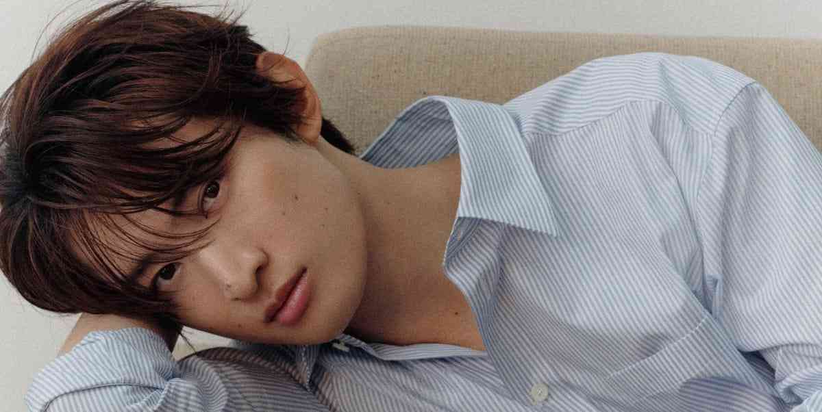 向井康二と“バーバリー ハー パルファム”、甘い春の目覚め