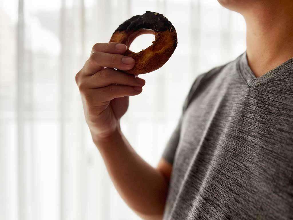 私の両親と同居中です。夫が父の買ってきたドーナツを半分以上食べ、翌朝「俺の分は？」と当たり前のように聞いてきて背筋が凍りました。“食い尽くし系”なのでしょうか。（Hint-Pot） - Yahoo!ニュース