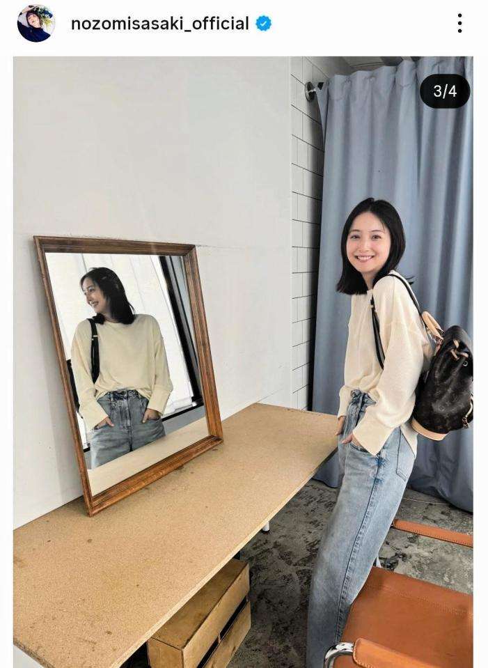 ２児ママ佐々木希　ヴィトンのリュックでお出かけ「母ちゃん」走り回れる、と　自身手がけるサングラスかけ