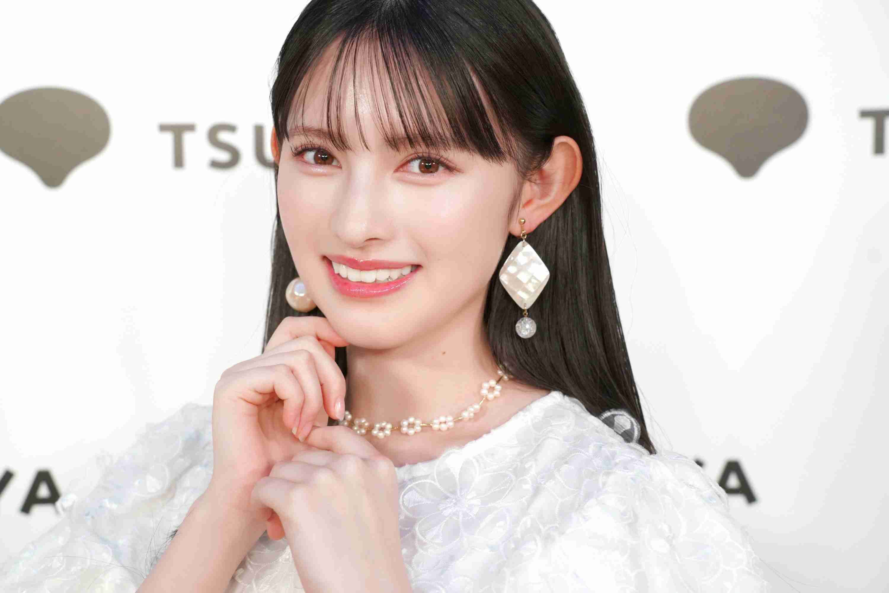 佐々木希が気まずいほど見つめてくる日めくりカレンダー発売決定