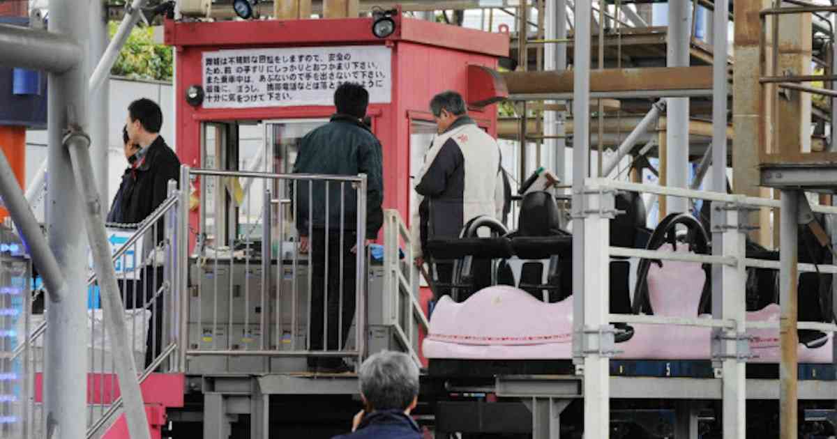 東京ドーム隣接コースターから転落、34歳男性が死亡 - 日本経済新聞