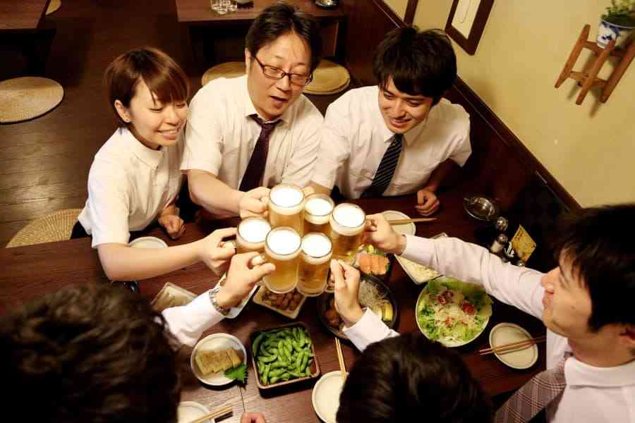 「とりあえず歓迎会」は逆効果!?  ノンアルでも防げない若手の『びっくり退職』の恐怖（FRIDAY） - Yahoo!ニュース