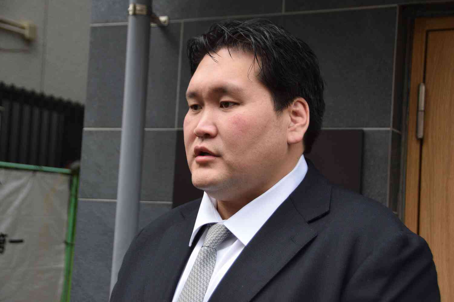 伯乃富士、泥酔状態で女性の太ももを…後援者から怒鳴り声　元横綱照ノ富士が暴力を振るった経緯（日刊スポーツ） - Yahoo!ニュース