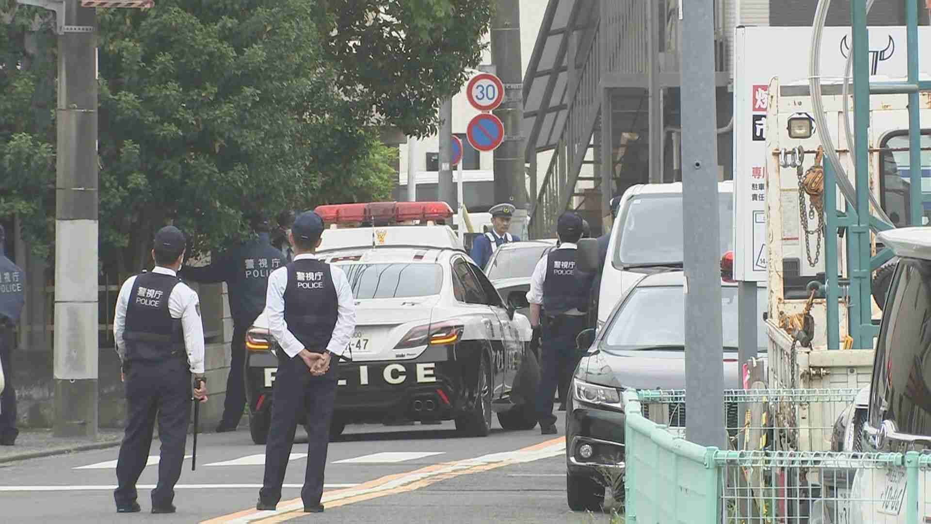 男がハンマーのようなもので男性殴る　駆けつけた警察官6人に“催涙スプレー”噴射 計7人けが　男は自宅に立てこもり　東京・福生市（TBS NEWS DIG Powered by JNN） - Yahoo!ニュース