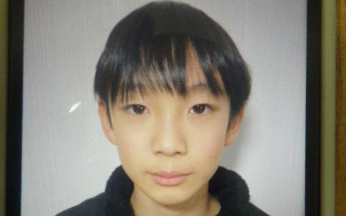 【京都小6・安達結希くん事件】「殺人犯」が残したスニーカーと防犯カメラの謎 | 週刊文春