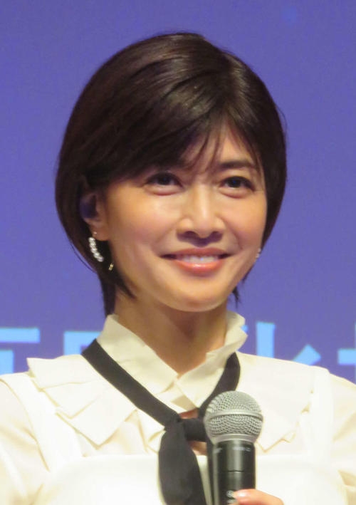 48歳内田有紀「中居くんごめん」元俳優のパートナーの存在明かし「彼女彼氏でもなく家族」 - 芸能 : 日刊スポーツ