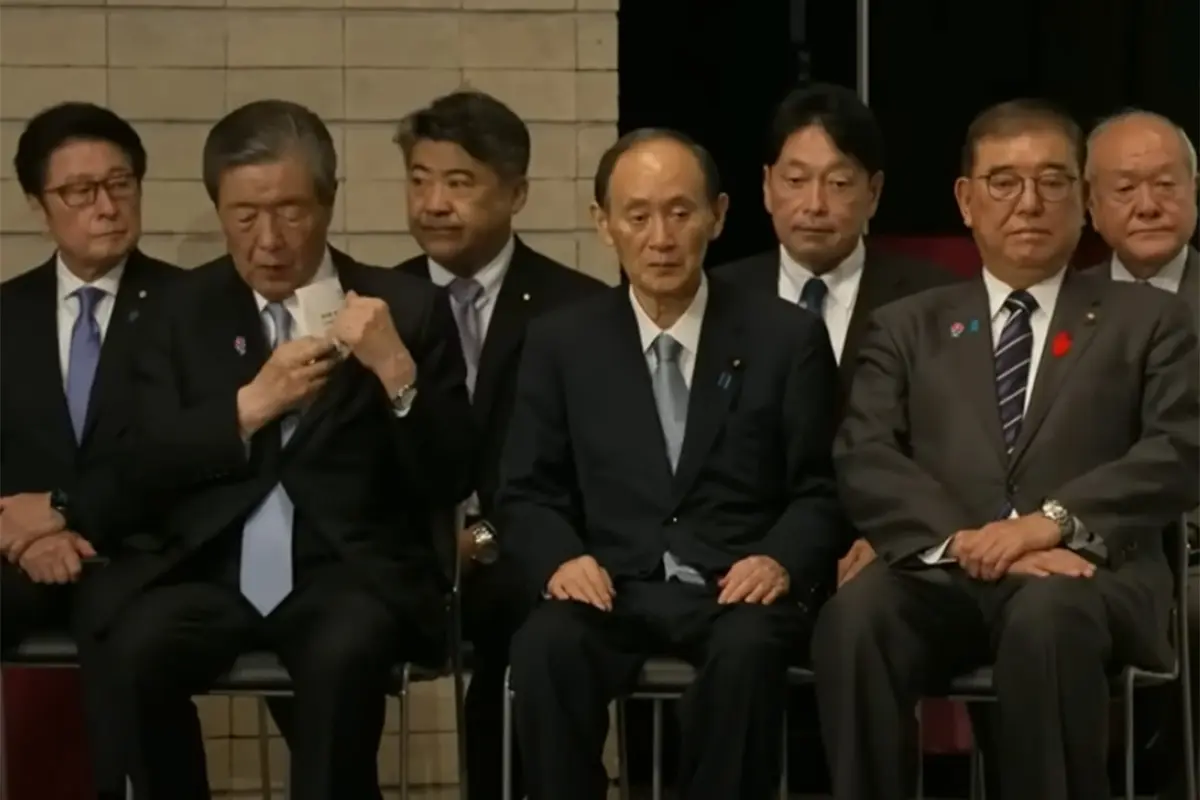「元気そうになってる」菅元首相　“ピクリとも動かない”深刻状態から一変…党大会で見せた“最新近影”に広がる安堵
