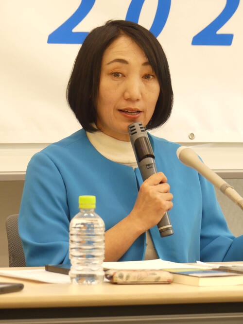 大椿裕子氏が怒りの退席　社民党の新党首発表会見で発言機会認められず　記者からも疑問相次ぐ - 政治 : 日刊スポーツ