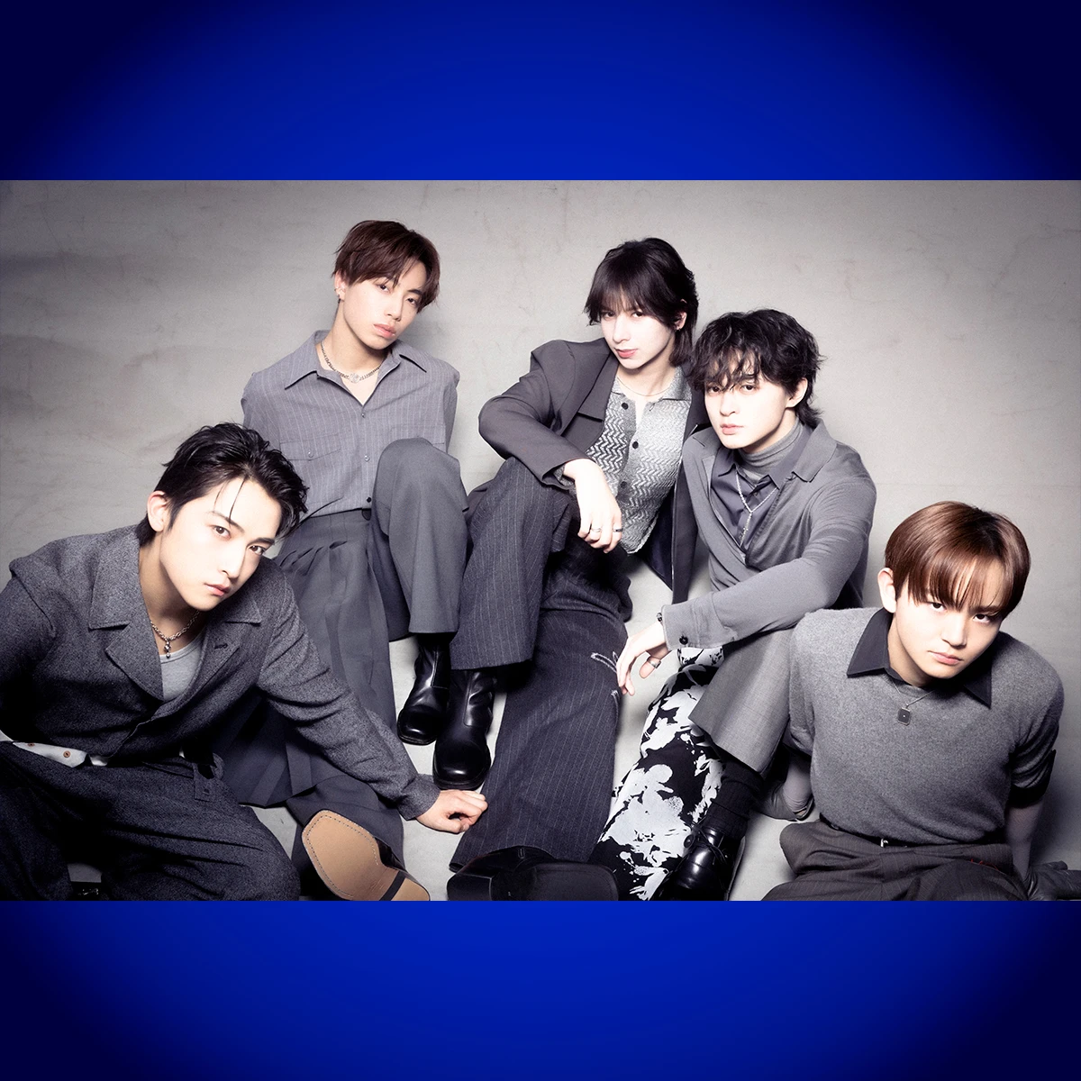 STARGLOW等身大の想い、重なり合う5つの色。新曲『USOTSUKI』に込めた、5人の純度とアーティストとしての現在地【CHATTING MUSIC vol.028】 – 装苑ONLINE