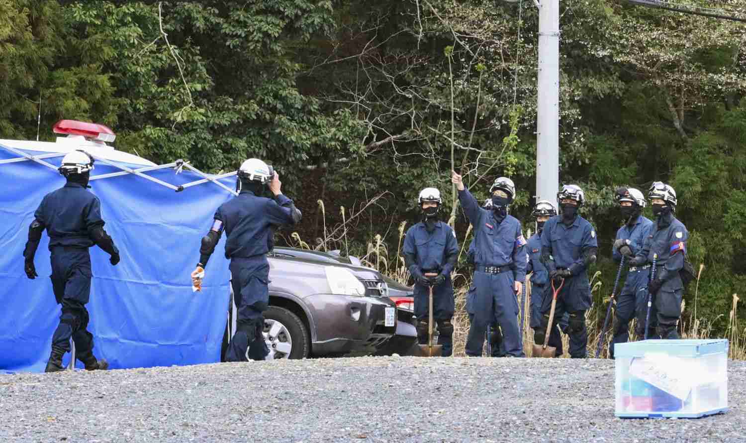 《京都小学生死体遺棄》「警察は初めから義父を疑っていた」安達優季容疑者の不可解な“結希くん捜索活動”「慌てた様子もない」「不気味に見えた」南丹市内の目撃者の声（文春オンライン） - Yahoo!ニュース