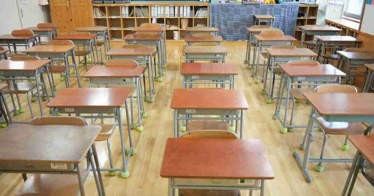 学期途中にクラス再編成へ　千葉・流山の市立小、ミスで36人学級 | 毎日新聞