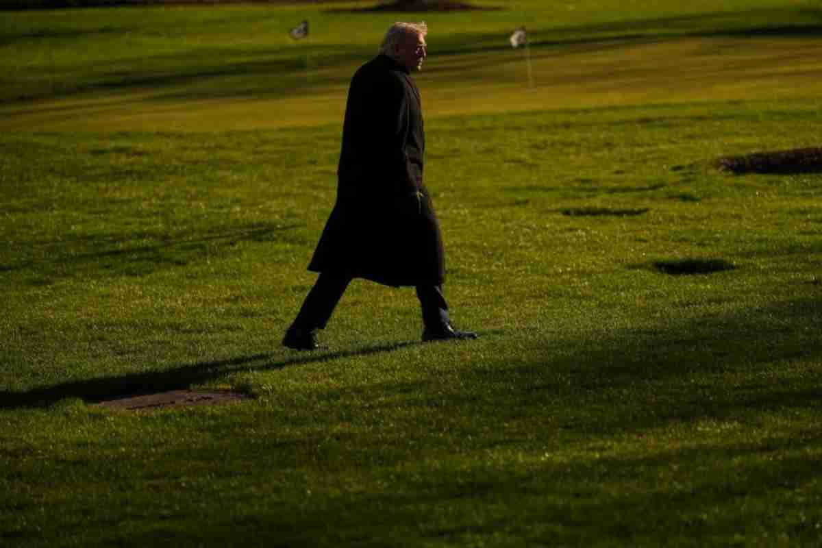 トランプ氏の経済運営支持率は過去最低の31％、ガソリン価格高騰に不満　CNN世論調査 - CNN.co.jp