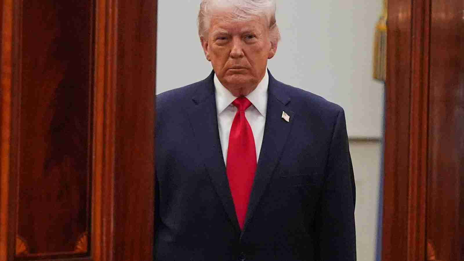 Trump Warns Iran on Easter: 'Open the F-ckin' Strait, You Crazy Bastards'