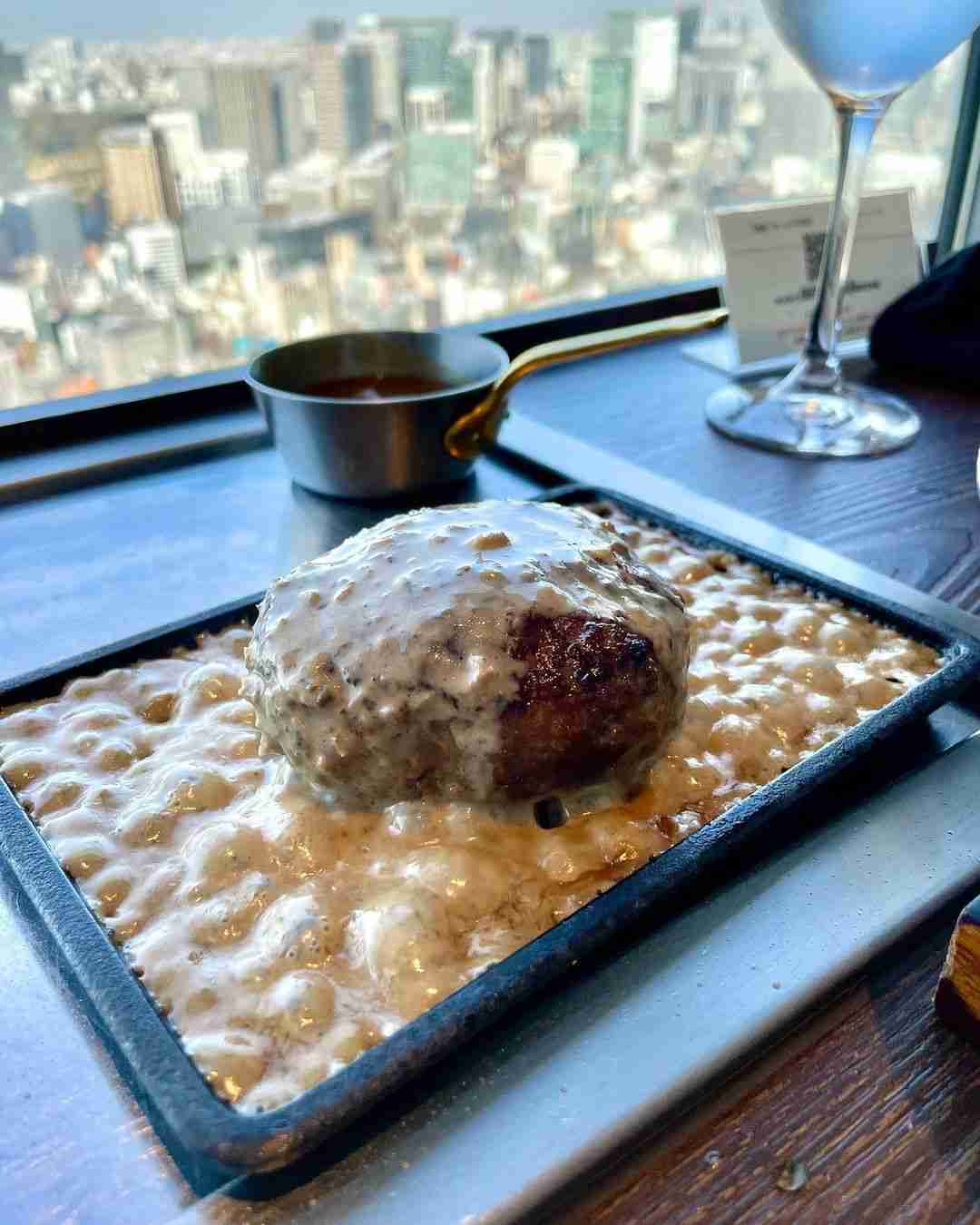 高コスパ×高層階！地上40階以上の都内レストランで食べる絶景ランチ7選 | くふうトリップ（旧RETRIP）