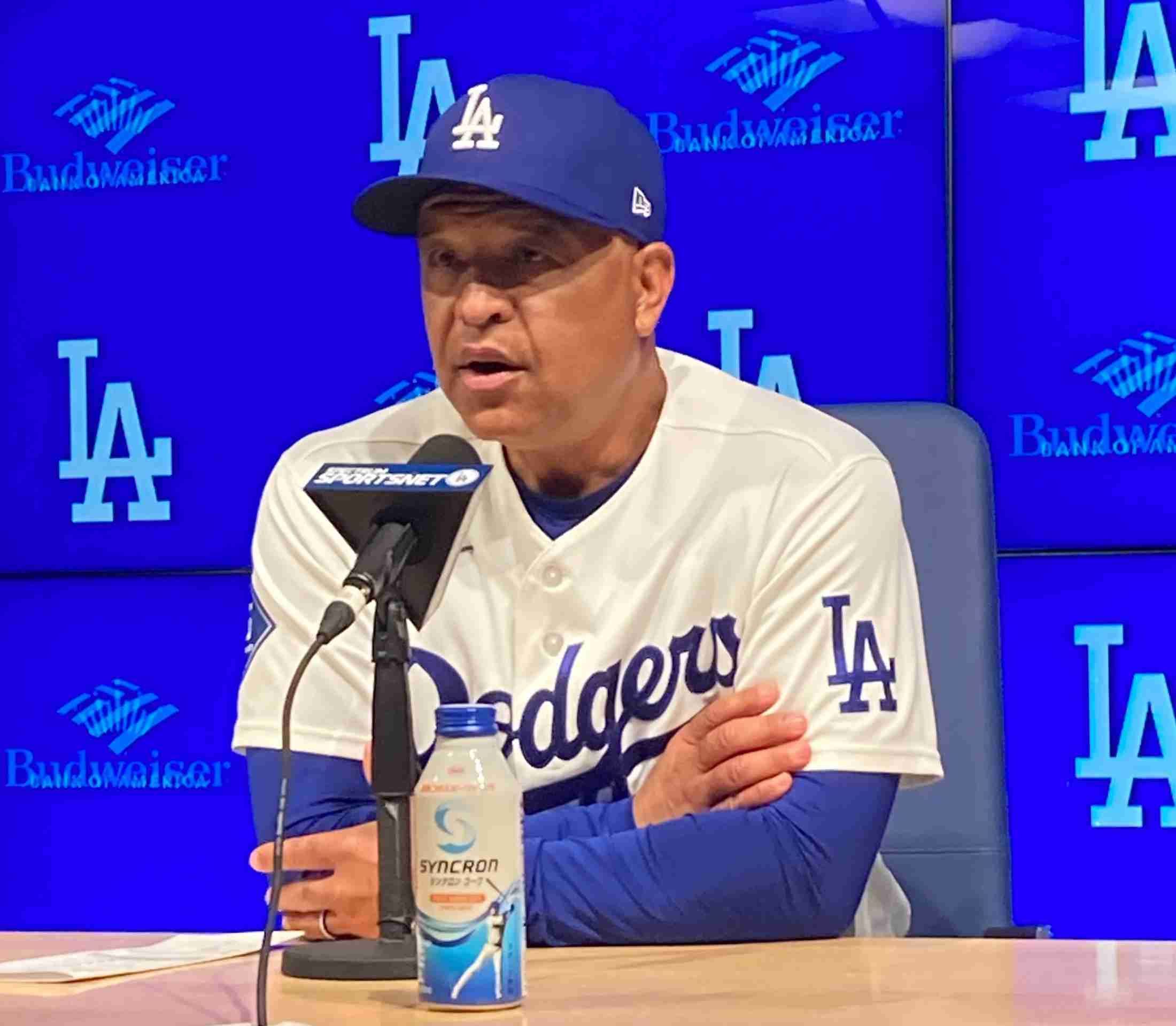 大谷翔平に変わらぬ信頼　ロバーツ監督が打順変更を否定「彼に賭けたい」　3戦連続無安打＆10戦ノーアーチも「球の見極め良くなった」　打率・237（デイリースポーツ） - Yahoo!ニュース