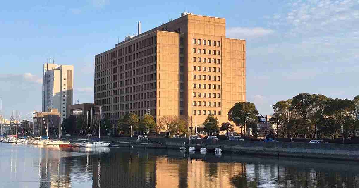 契約書なしで草刈り委託　1400万円自腹の徳島県職員を懲戒免職 | 毎日新聞