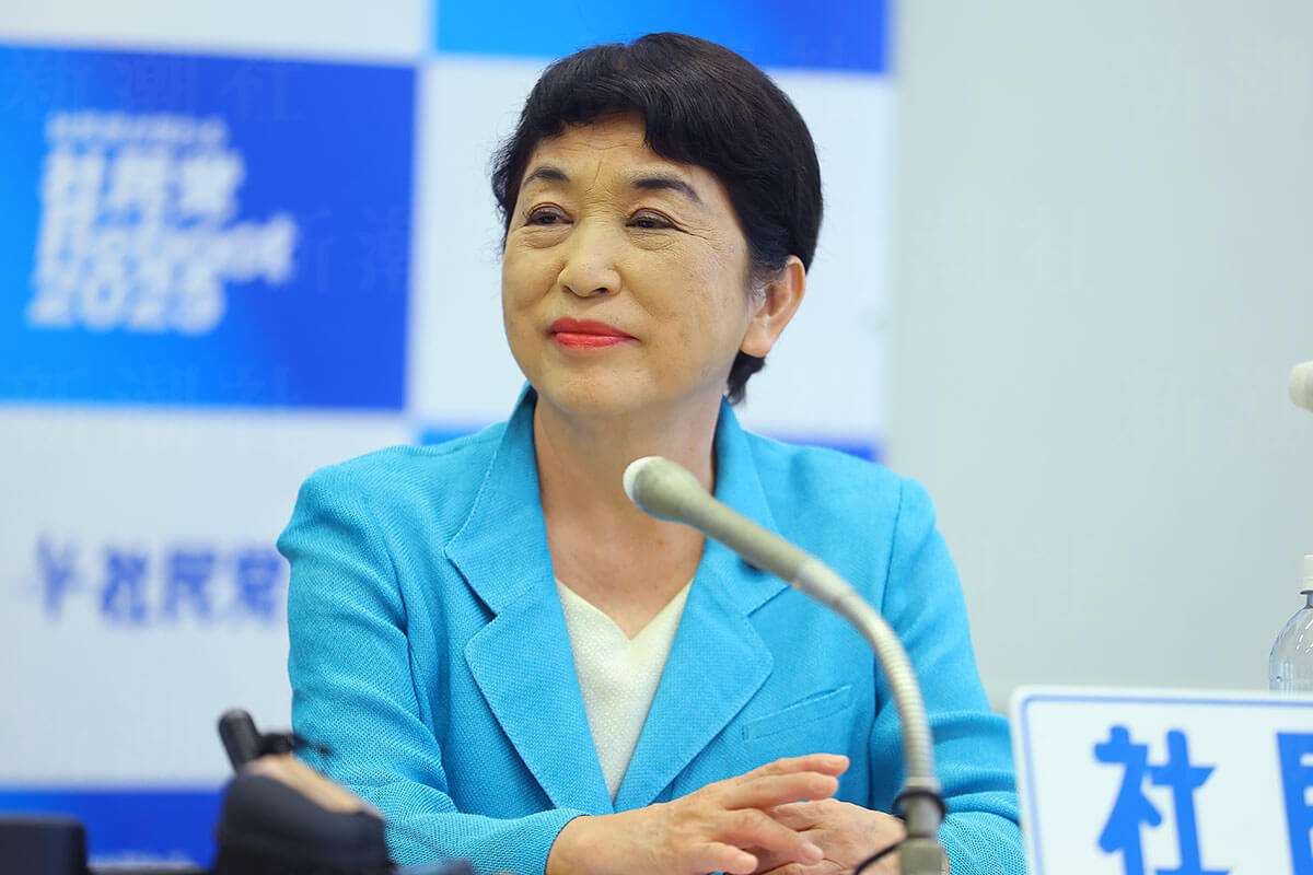 「福島瑞穂」栄えて「社民党」滅ぶ　党首16年で議席は8割減　それでも自身は「当選安全圏」参院比例で出馬を重ね（デイリー新潮） - Yahoo!ニュース