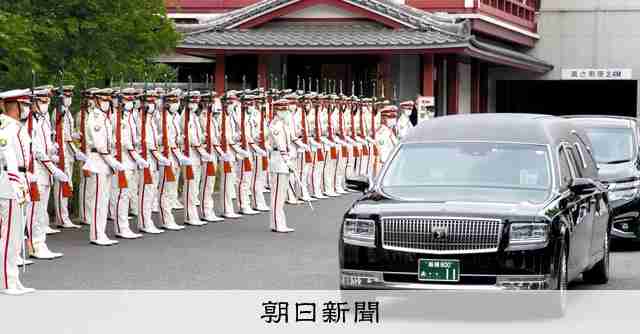 安倍氏の「家族葬」に陸自の儀仗隊が参列　戦後の首相経験者で初：朝日新聞