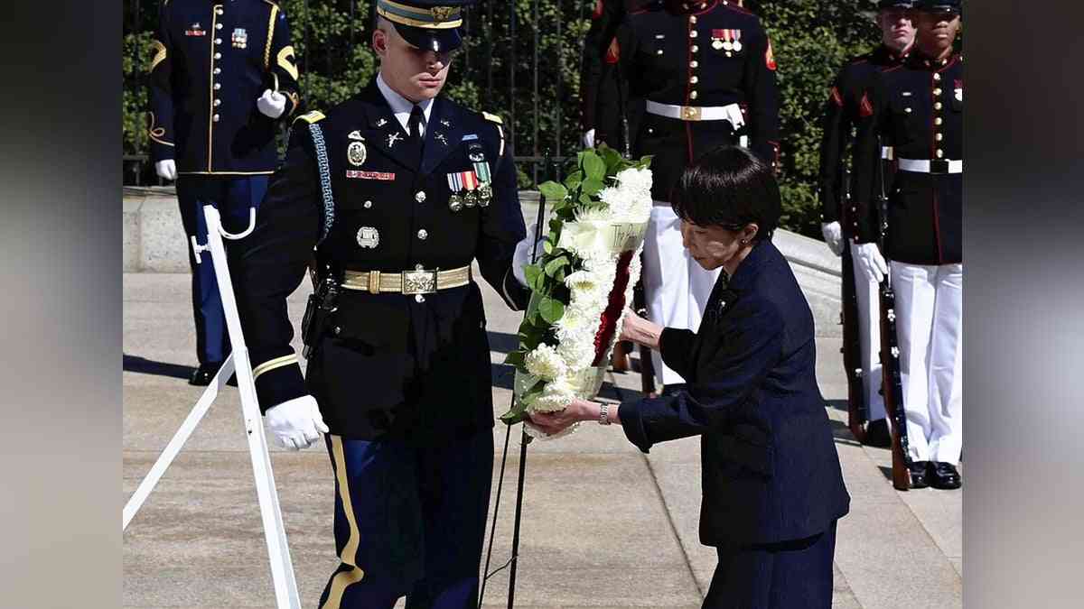 高市首相、アーリントン墓地で無名戦士の墓に献花…帰国の途に : 読売新聞