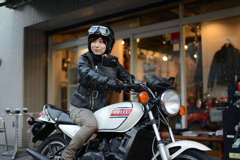 高速道路をバイクで走行中に塀に衝突…その後自ら塀をよじ登り落下 50代くらいの男性が死亡 神戸・西区 事故と自殺の両面で捜査