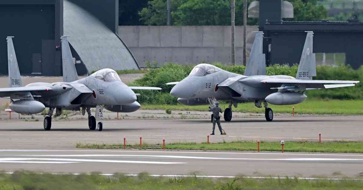 安保上重要な土地取得、国籍問わず規制へ　政府検討「許認可制」視野 - 日本経済新聞