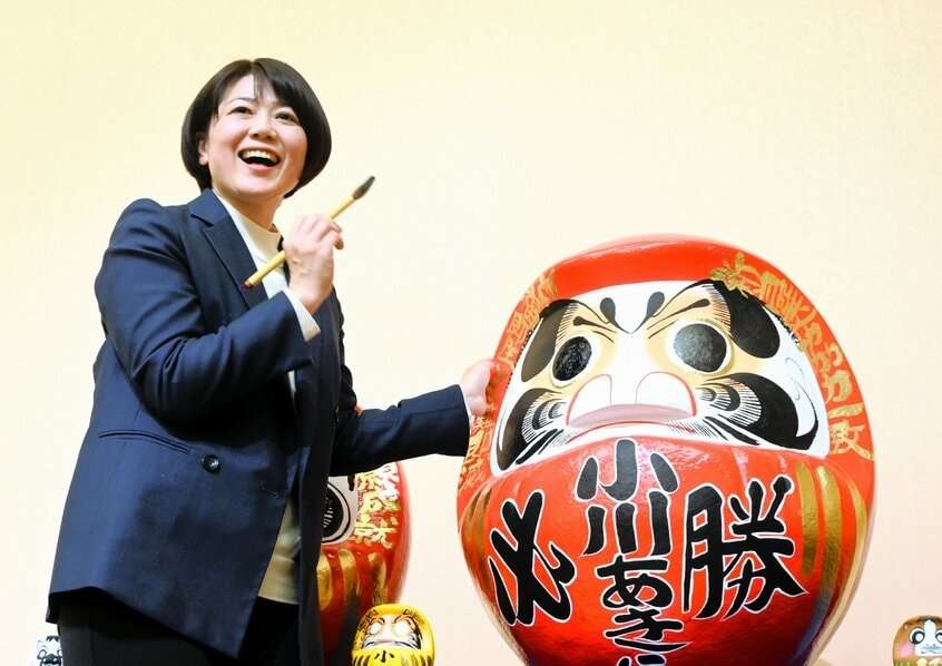 ”ラブホ問題”の小川晶前市長が再選　批判に大きく振れた女性たちが擁護に回った理由
