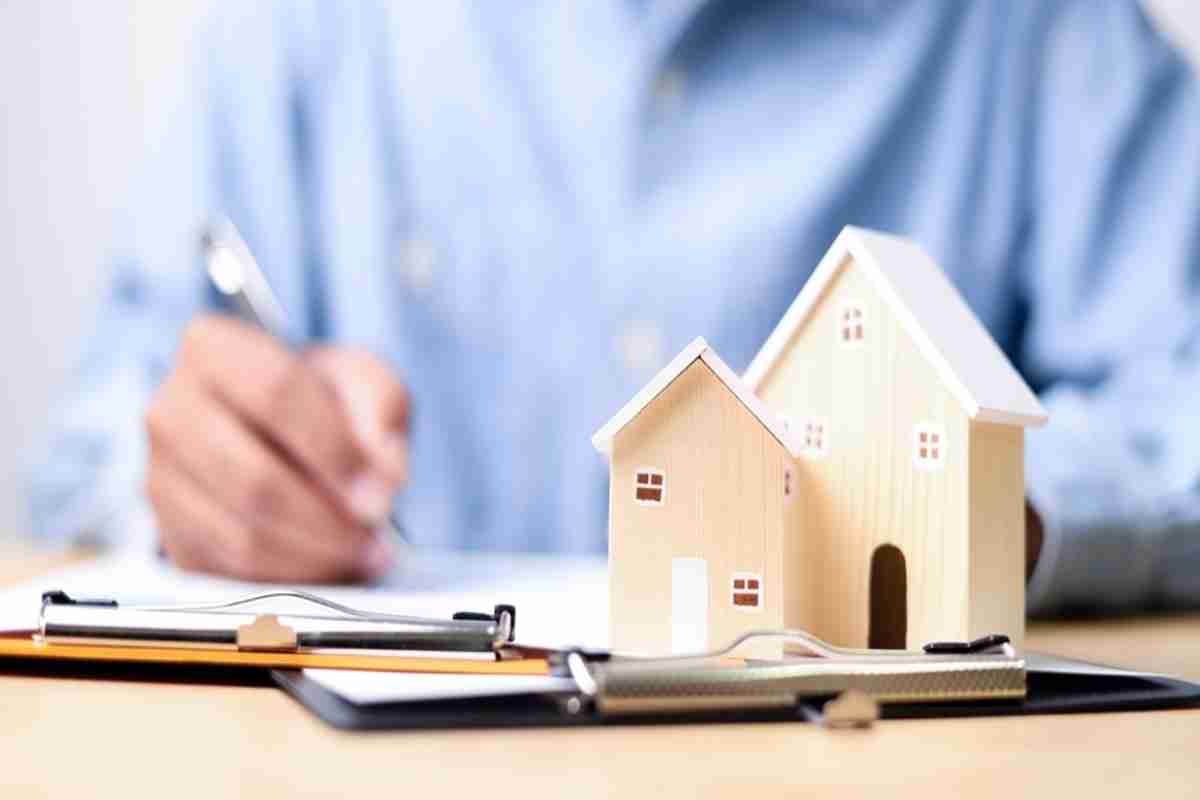 私は、将来実家に住む予定が全くないのですが、親は、私が「継ぐ前提」で維持し続けています。固定資産税や修繕費を考えると、親に住み替えを勧めたほうがいいのでしょうか？|ファイナンシャルフィールド|﻿その他相続