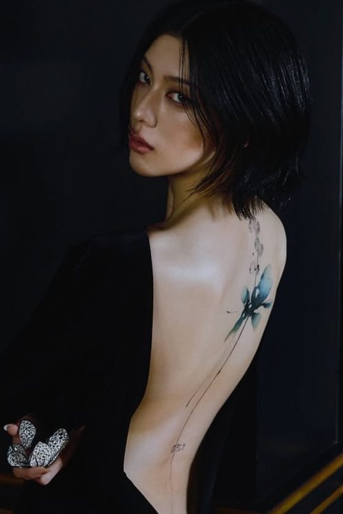 《背骨をなぞるようなタトゥーのお値段…》三吉彩花が依頼したのは「中国のトップ女性彫師」予約は1年以上待ち