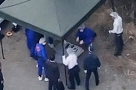 京都男児不明から3週間　子どもの靴新たに発見、50人での捜索続く（朝日新聞） - Yahoo!ニュース