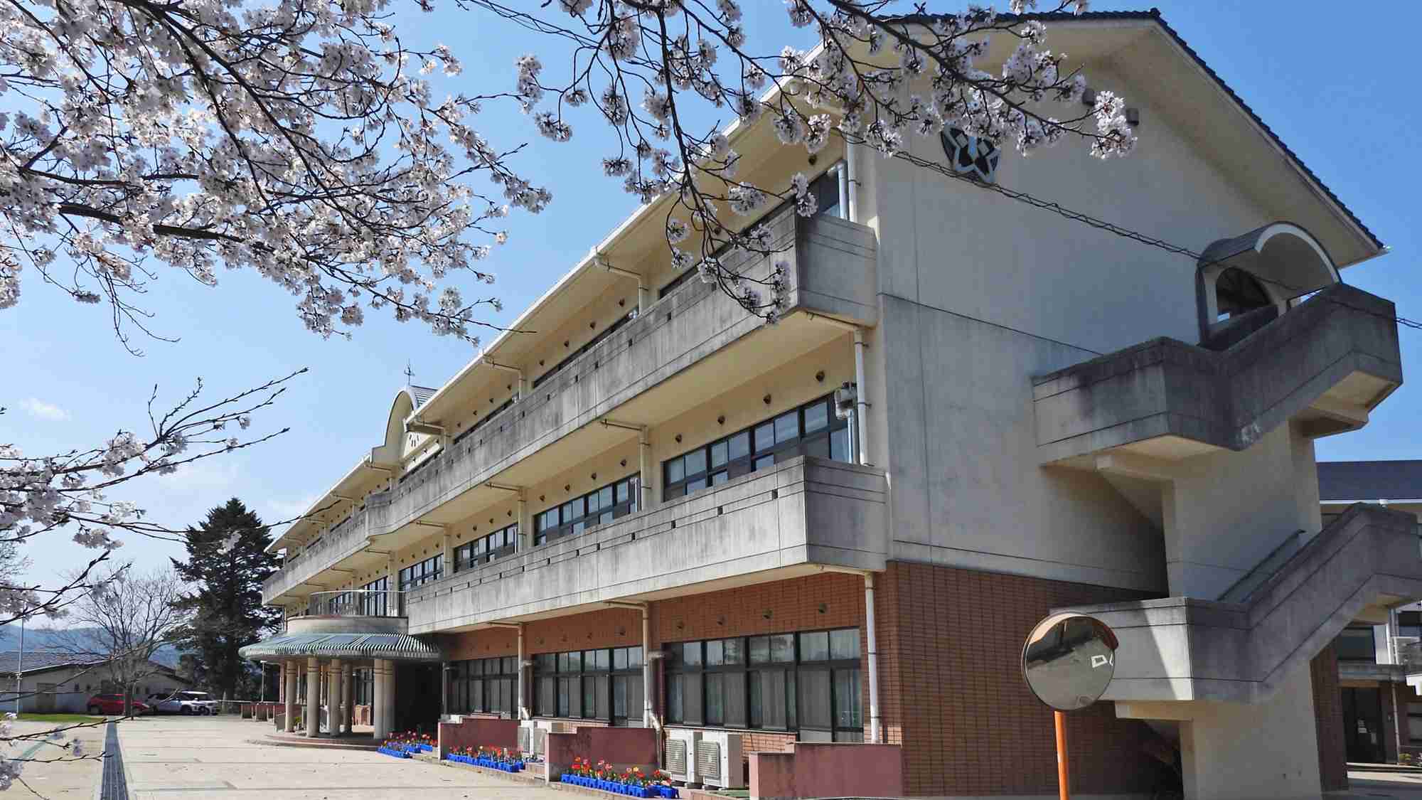 【速報】京都府南丹市の男児行方不明で保護者説明会を開催へ　同級生の保護者「非常に遅い」（京都新聞） - Yahoo!ニュース