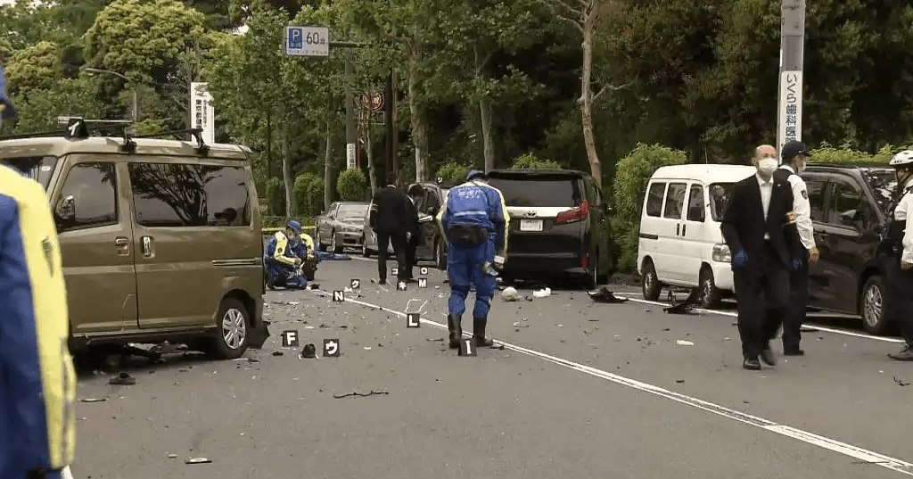 運転の中国籍の男（23）を逮捕　車5台と自転車2台絡む事故　6人搬送、警察官2人含む3人重傷　東京・板橋区 (FNNプライムオンライン)