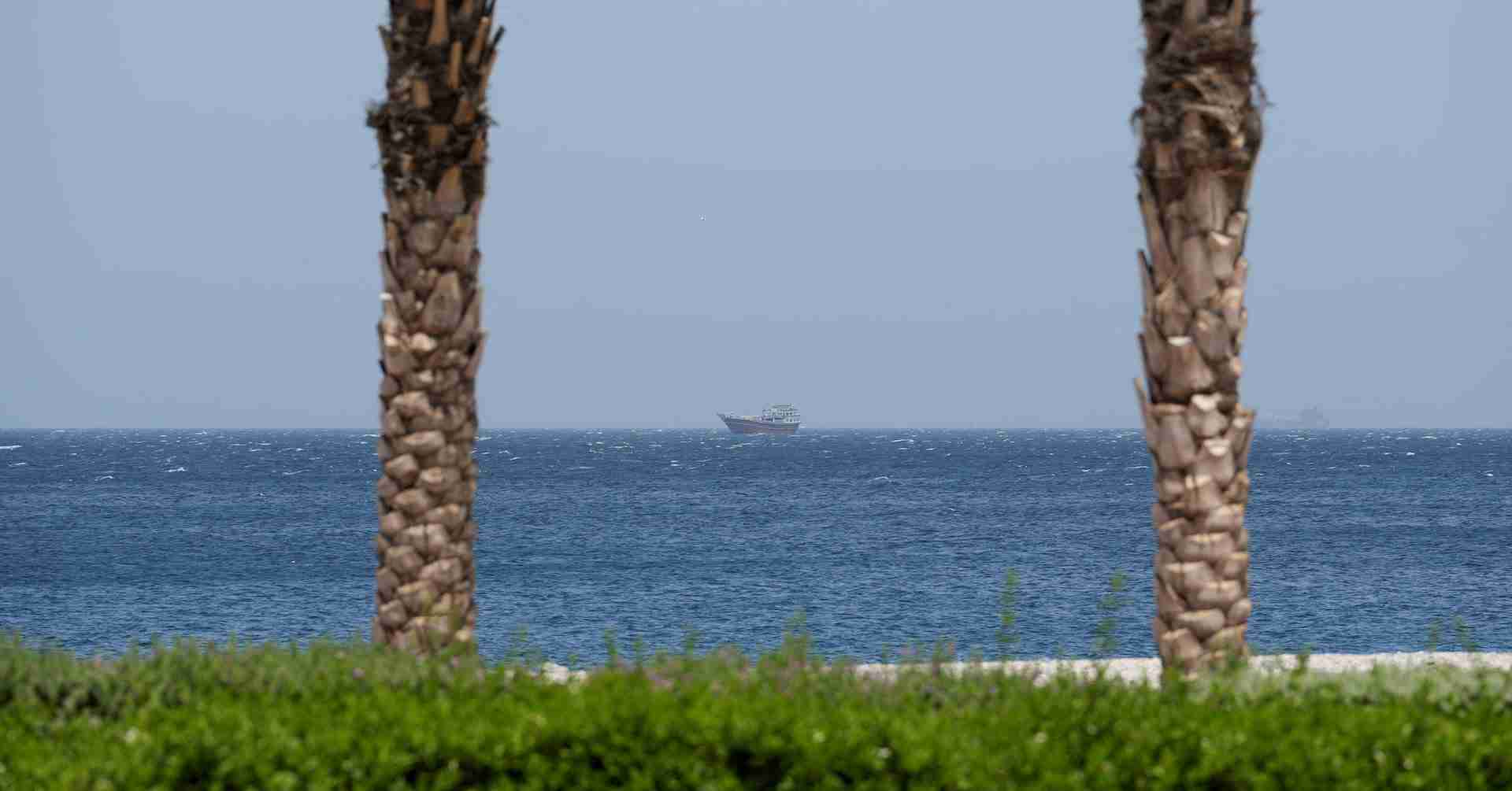 米軍、イラン港湾封鎖に1万人超を投入　24時間で突破船舶なし | ロイター