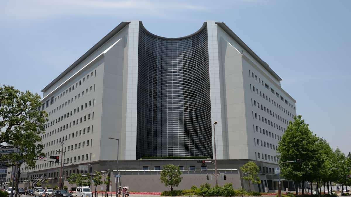 中国人観光客の首絞めて財布奪う、強盗傷害容疑で32歳男を逮捕「何も言うことはない」 - 産経ニュース