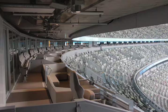 Mrs. GREEN APPLE公演を妨害 「国立競技場」スイートルームで迷惑行為「上級国民」の正体