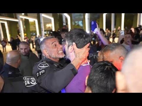 At least 10 arrested as hundreds gather for anti-war protest in Tel Aviv