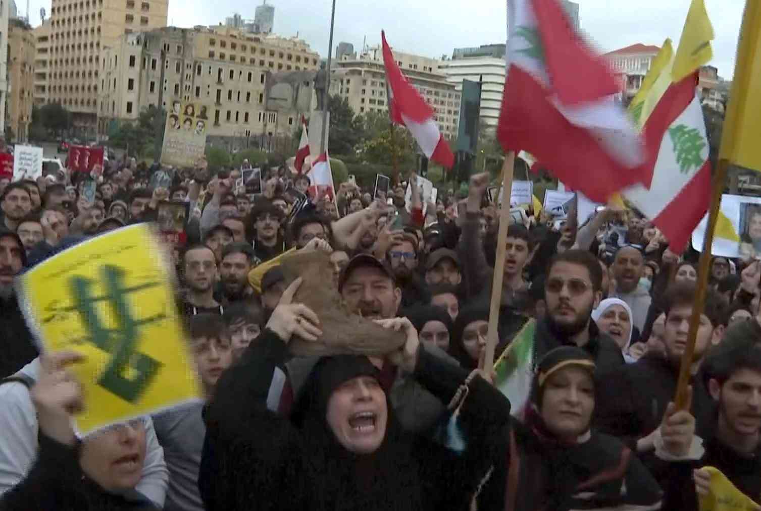 ベイルートでヒズボラ支援集会　イスラエルとの直接協議に抗議（AP通信） - Yahoo!ニュース
