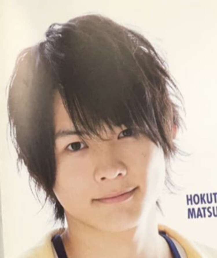 Snow Man目黒蓮、雨天の中ファンと交流→虹空に 約3ヶ月ぶり一時帰国に大歓声