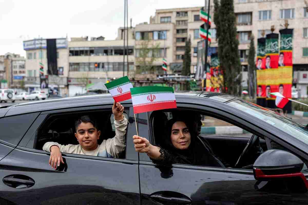 イラン、「祖国防衛」で12歳も動員　人権団体「戦争犯罪」（時事通信） - Yahoo!ニュース