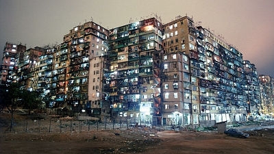 世界有数のスラム街「九龍城」で繰り広げられる人々の生活を収めた「City of Darkness: Revisited」 - GIGAZINE